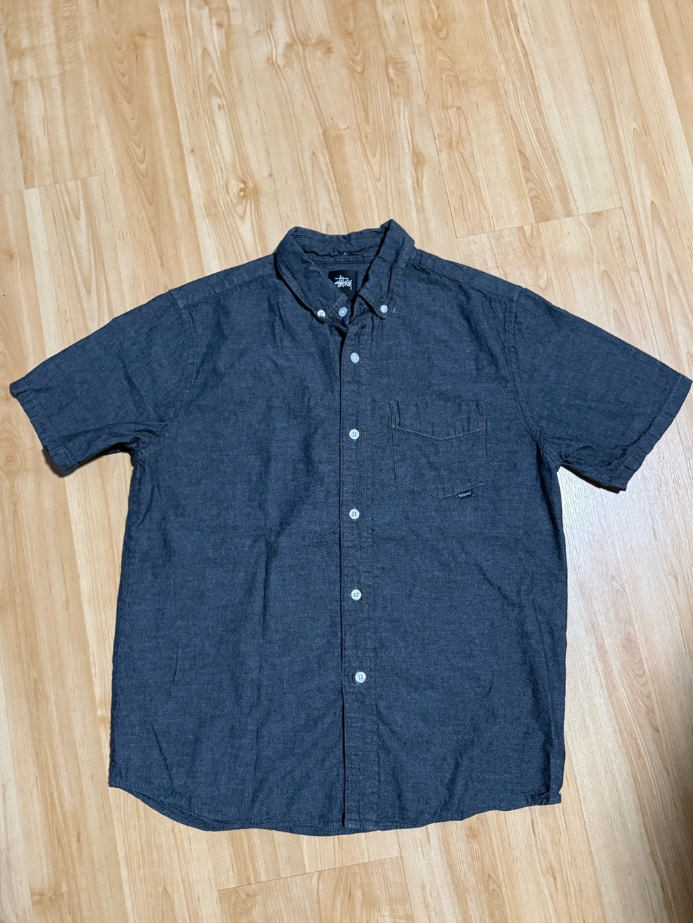 Stussy Men's Short-Sleeve Button-Down Shirt in Charcoal Gray